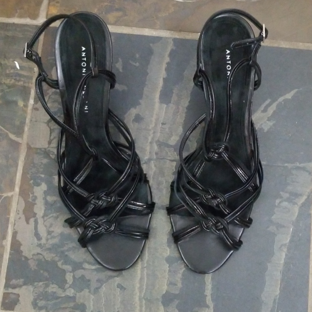 Antonio Melani Black leather heels, 8.5 Medium